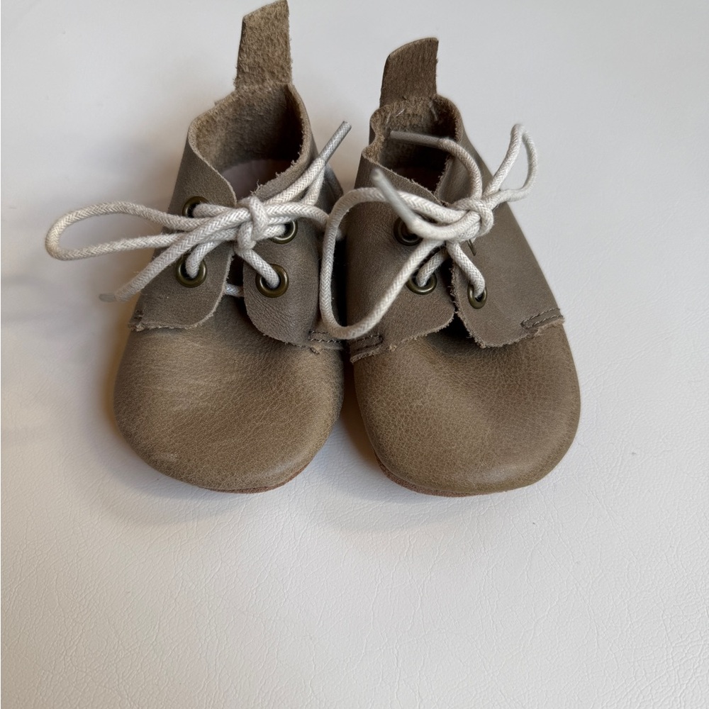 Piper Finn Brown Baby crib Shoes
